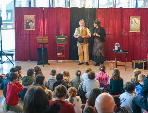 Des enfants de la ville pour le petit déjeuner des petits sorciers